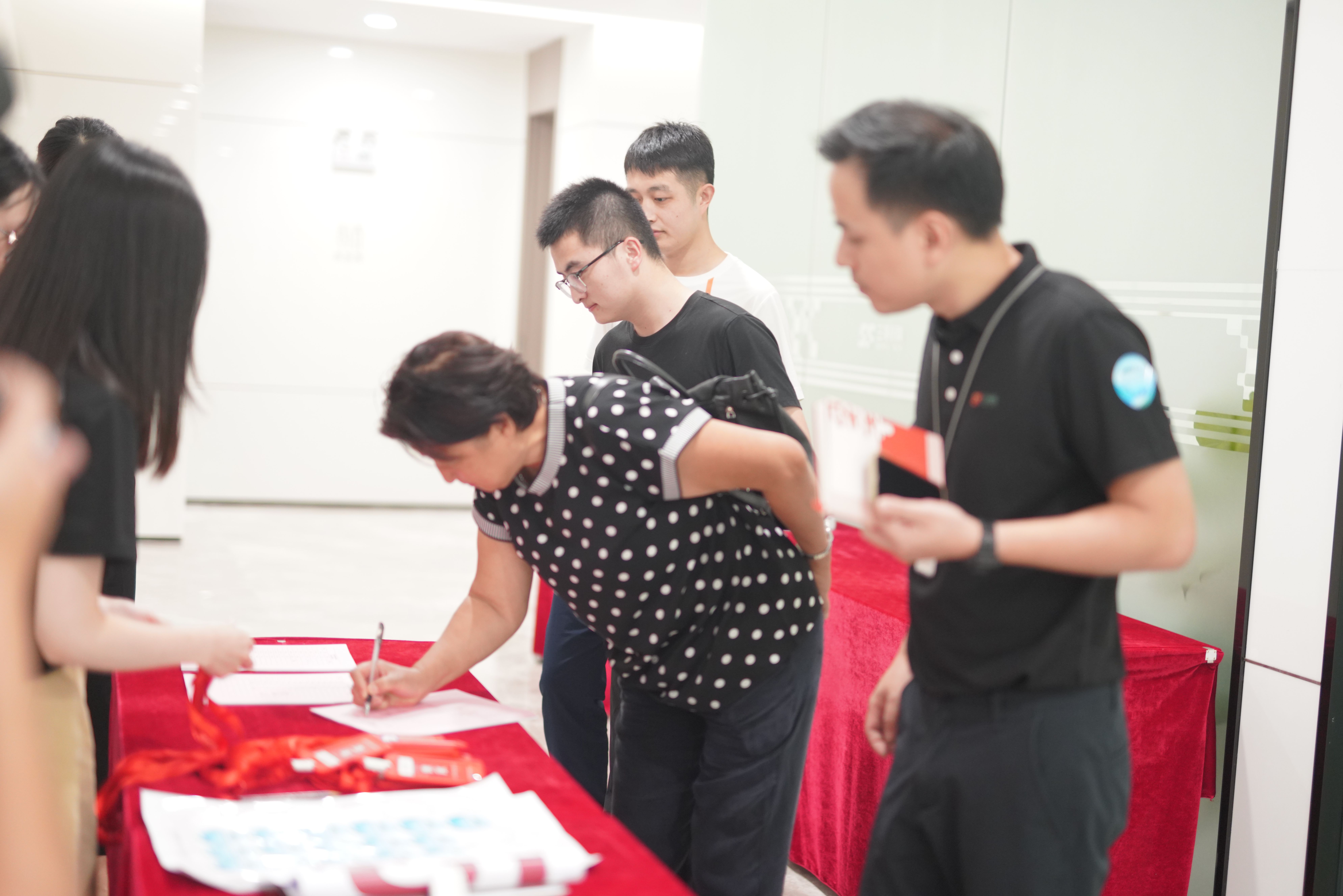 365Ӣ������(����)���޹�˾-Official website